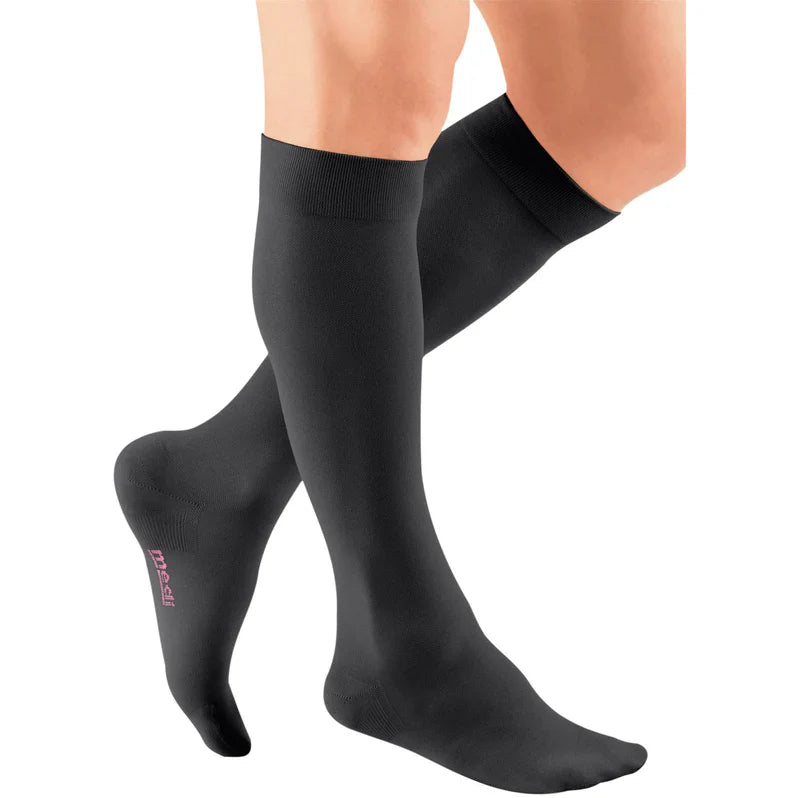 Mediven Plus Knee-Highs w/ Silicone Border (30-40 mmHg)