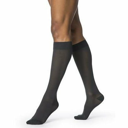 Sigvaris 752C Medium Sheer Knee-Highs (20-30 mmHg)