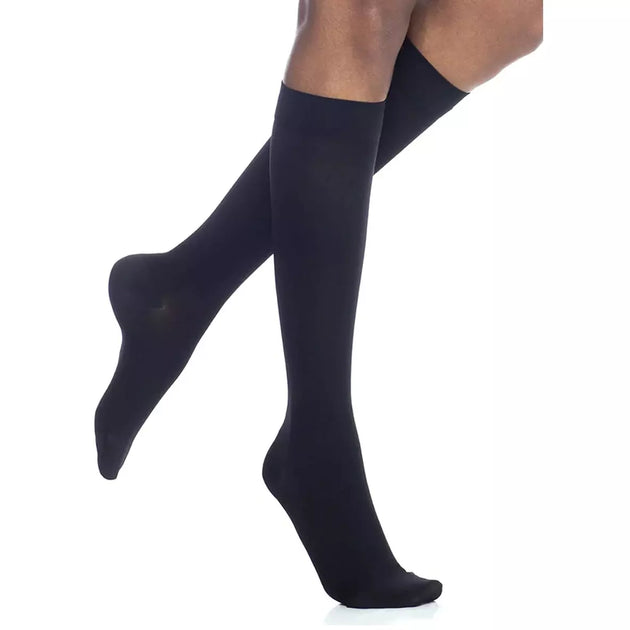 Sigvaris 972C Women's Dynaven Knee-Highs (20-30 mmHg) | Medity Health