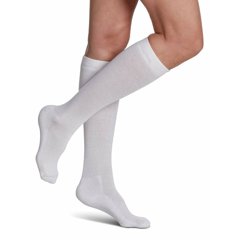 Sigvaris 602C Women's Diabetic Knee-High Compression Socks (18-25 mmHg)